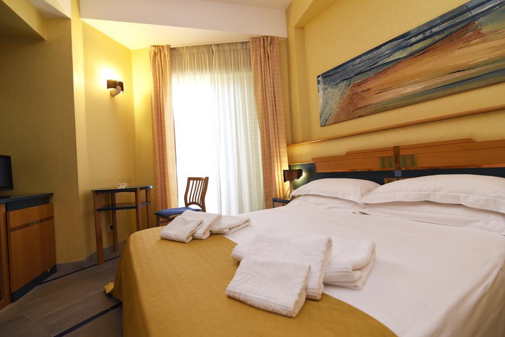 Standard Quadruple Room,1155549639:JPEG